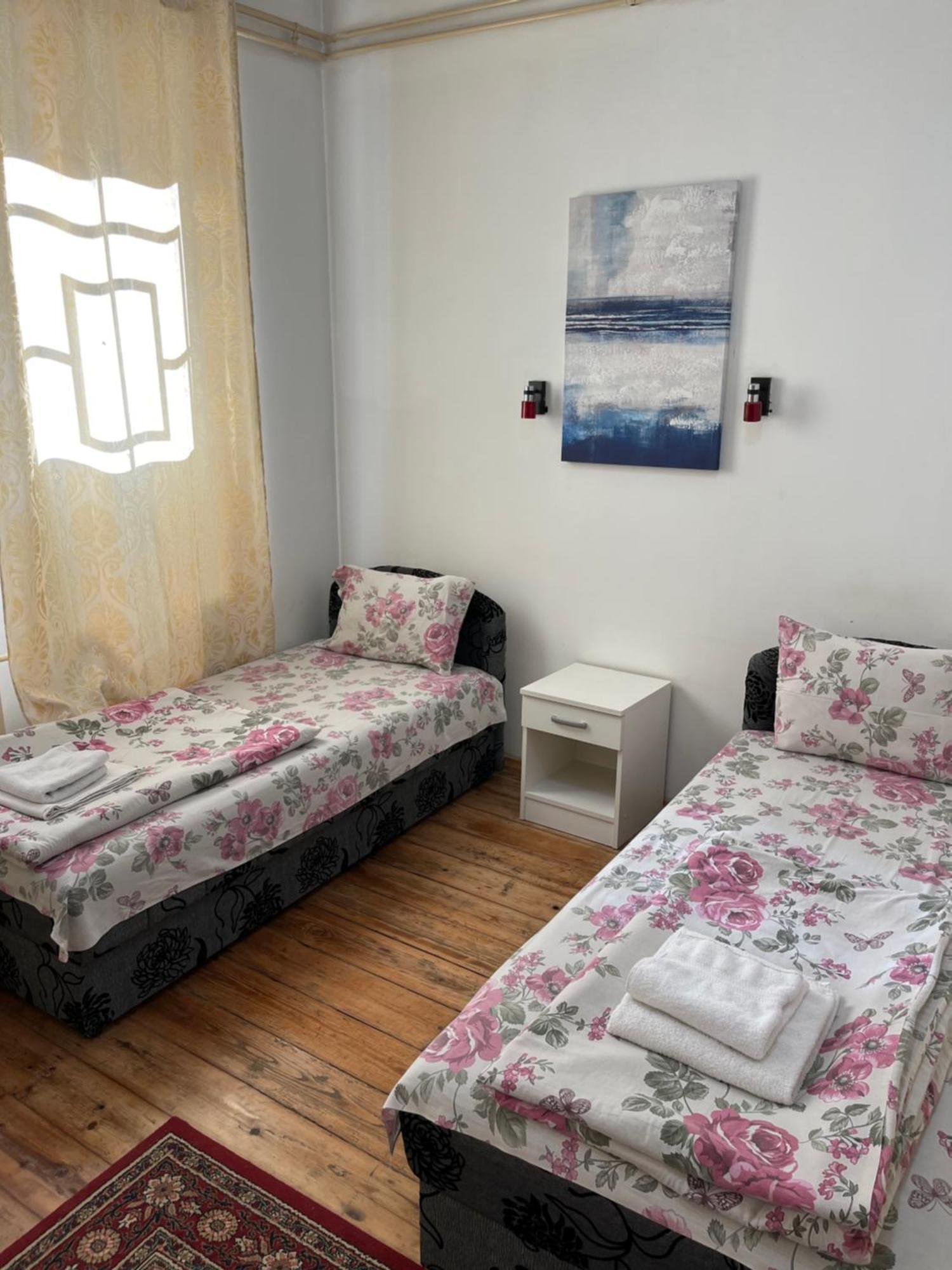 Sobe Sa Sopstvenim Kupatilom Private Rooms Bathroom In Center Нови-Сад Экстерьер фото