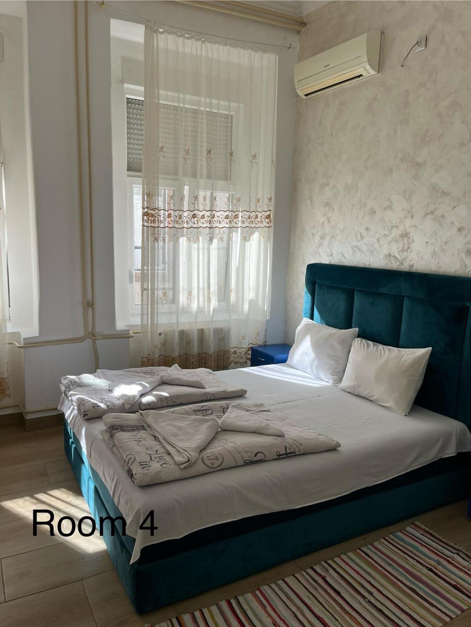 Sobe Sa Sopstvenim Kupatilom Private Rooms Bathroom In Center Нови-Сад Экстерьер фото
