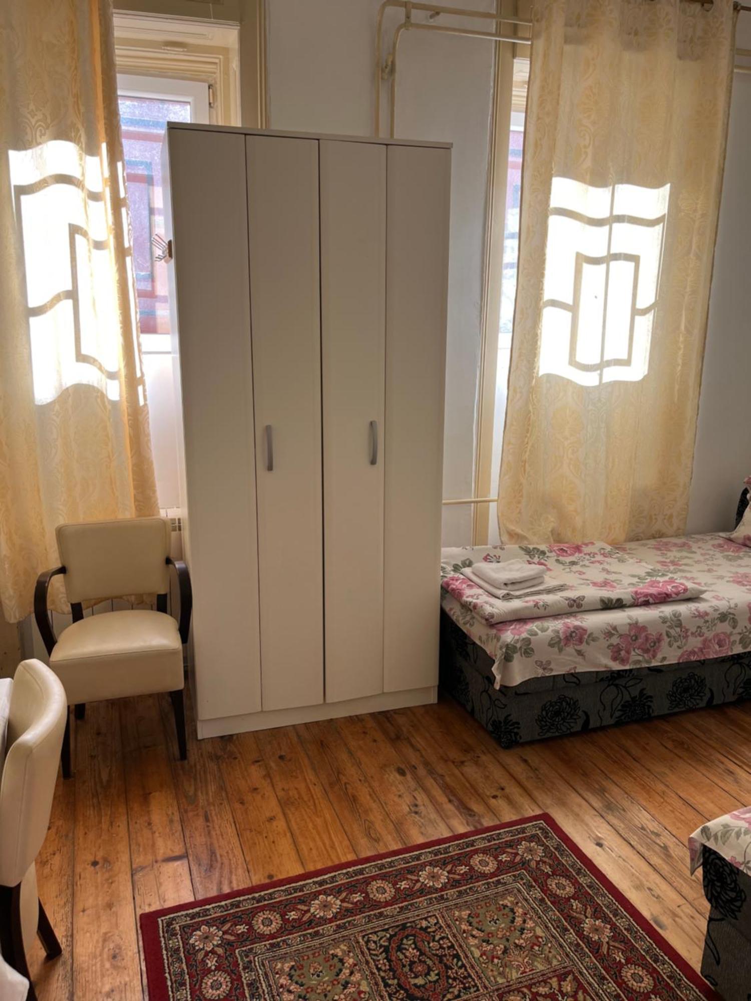 Sobe Sa Sopstvenim Kupatilom Private Rooms Bathroom In Center Нови-Сад Экстерьер фото