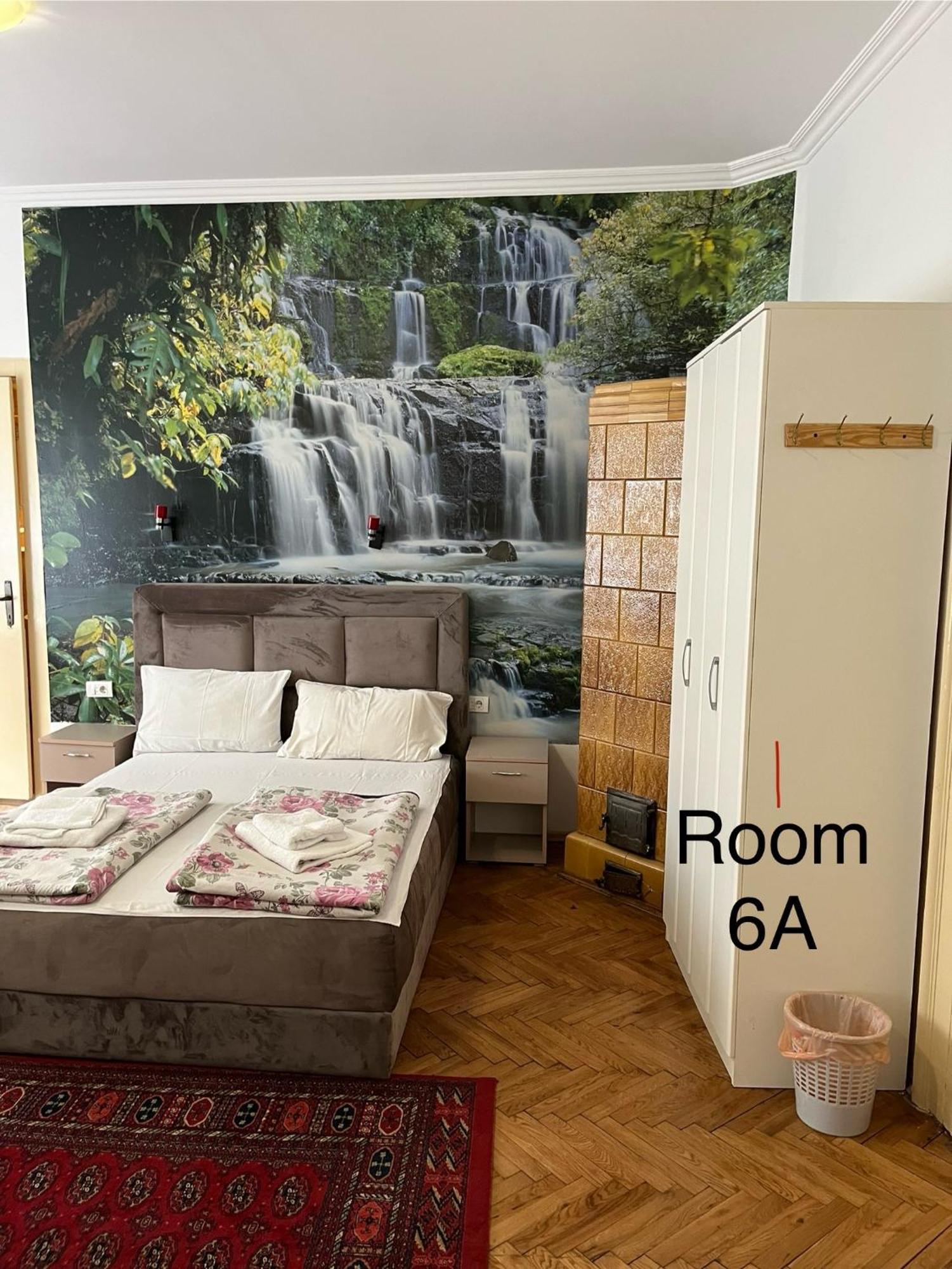 Sobe Sa Sopstvenim Kupatilom Private Rooms Bathroom In Center Нови-Сад Экстерьер фото