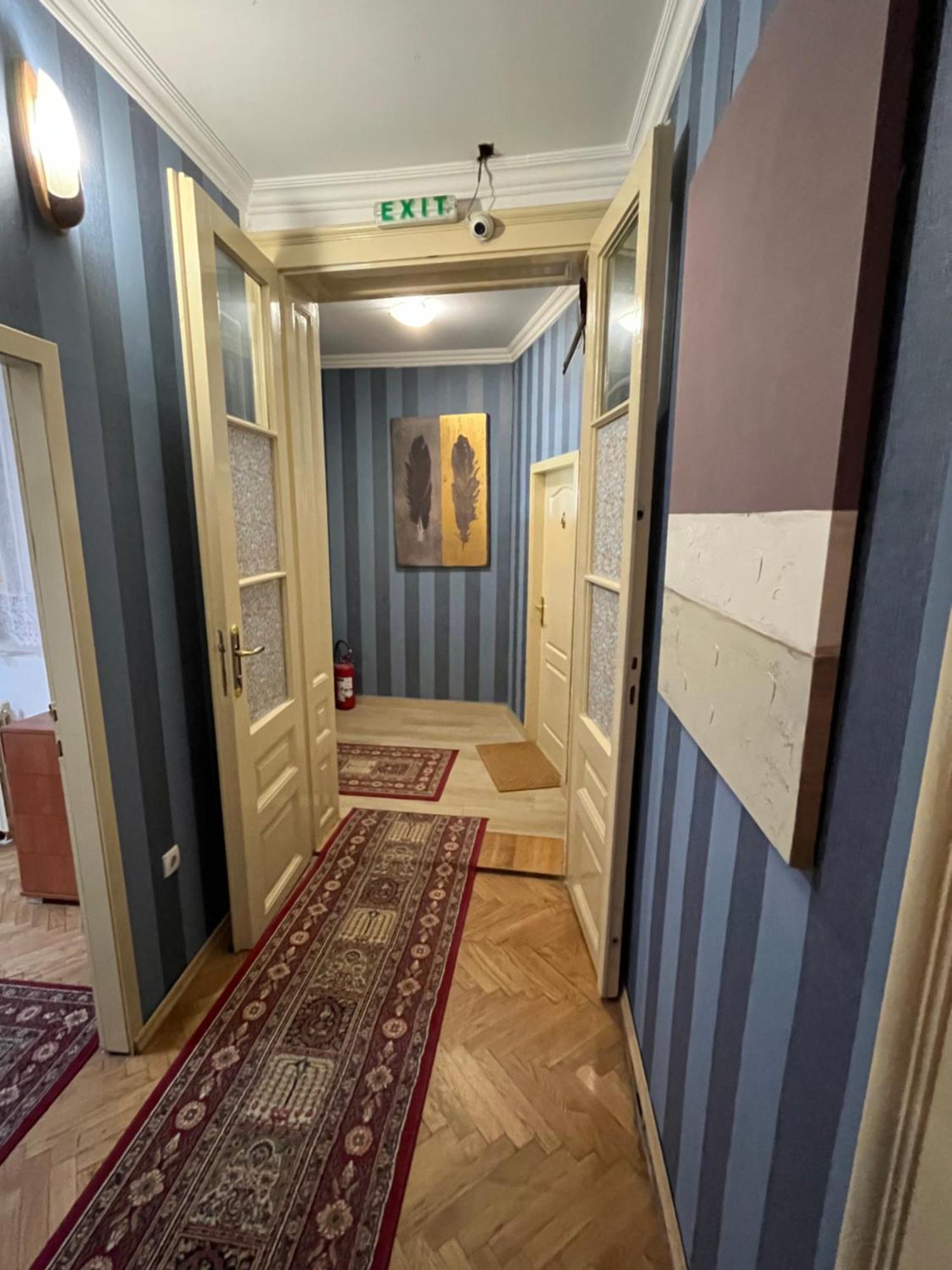 Sobe Sa Sopstvenim Kupatilom Private Rooms Bathroom In Center Нови-Сад Экстерьер фото
